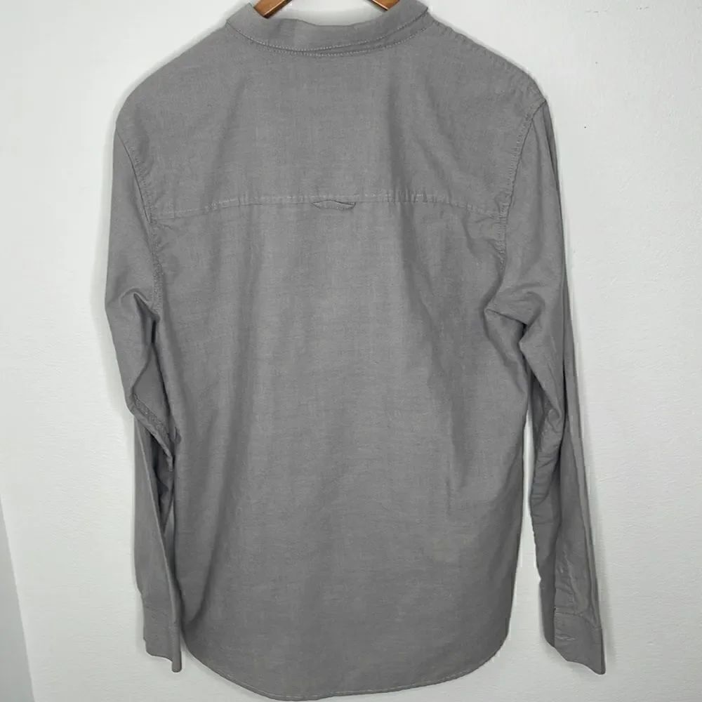 Dravus button up shirt.  Grey.  Size Large. - Picture 2 of 6
